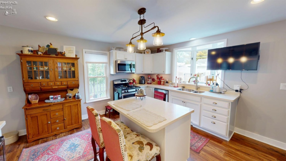 423 Clinton Street, Elmore, 43416, 2 Bedroom Bedrooms, ,2 BathroomBathrooms,Residential,For Sale,Clinton,20264145
