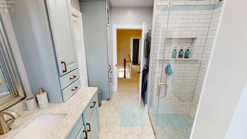 423 Clinton Street, Elmore, 43416, 2 Bedroom Bedrooms, ,2 BathroomBathrooms,Residential,For Sale,Clinton,20264145