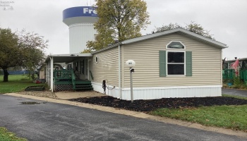 1730 Port Clinton Road, Fremont, 43420, 3 Bedroom Bedrooms, ,2 BathroomBathrooms,Residential,For Sale,Port Clinton,20264213