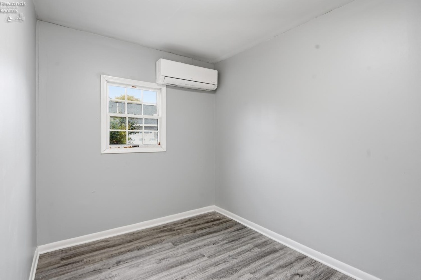 815 Edison Lane, Port Clinton, 43452, ,Multiple Units,For Sale,Edison,20264183