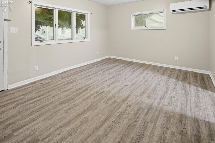 815 Edison Lane, Port Clinton, 43452, ,Multiple Units,For Sale,Edison,20264183