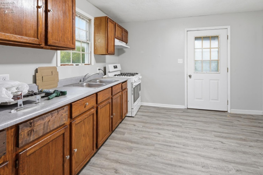 815 Edison Lane, Port Clinton, 43452, ,Multiple Units,For Sale,Edison,20264183