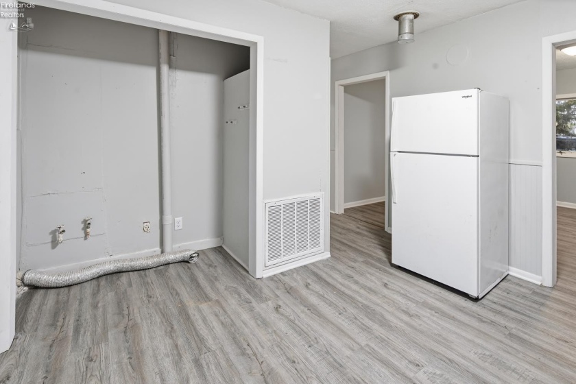 815 Edison Lane, Port Clinton, 43452, ,Multiple Units,For Sale,Edison,20264183