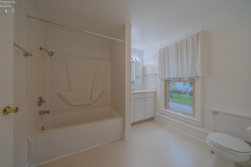 235 Locust, Oak Harbor, 43449, 3 Bedroom Bedrooms, ,1 BathroomBathrooms,Residential,For Sale,Locust,20264221