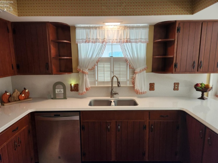 124 Stonyridge Drive, Sandusky, 44870, 3 Bedroom Bedrooms, ,3 BathroomBathrooms,Residential,For Sale,Stonyridge,20263797