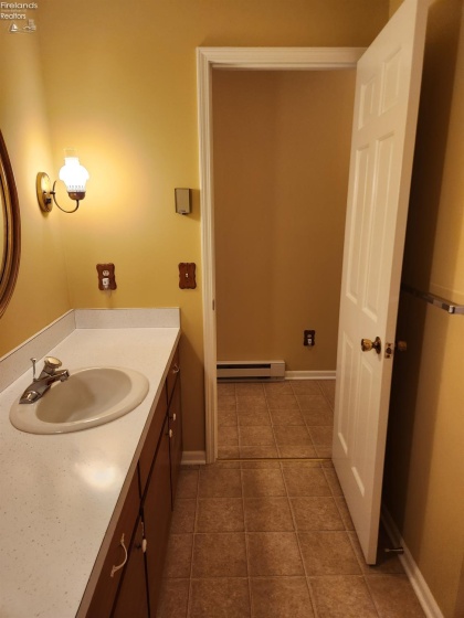 124 Stonyridge Drive, Sandusky, 44870, 3 Bedroom Bedrooms, ,3 BathroomBathrooms,Residential,For Sale,Stonyridge,20263797