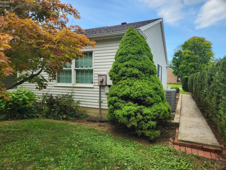 124 Stonyridge Drive, Sandusky, 44870, 3 Bedroom Bedrooms, ,3 BathroomBathrooms,Residential,For Sale,Stonyridge,20263797