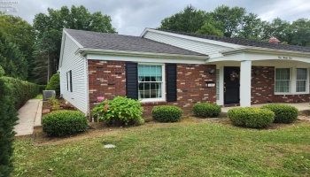 124 Stonyridge Drive, Sandusky, 44870, 3 Bedroom Bedrooms, ,3 BathroomBathrooms,Residential,For Sale,Stonyridge,20263797