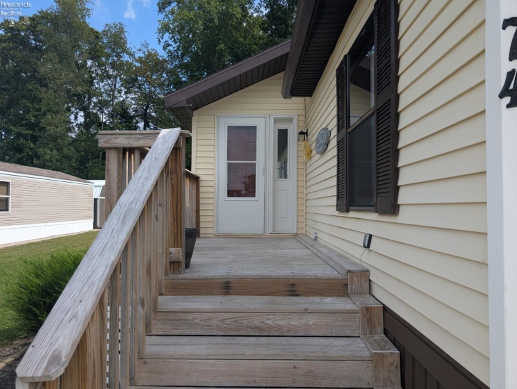 220 Maple Lane, Green Springs, 44836, 2 Bedroom Bedrooms, ,2 BathroomBathrooms,Residential,For Sale,Maple,20263784