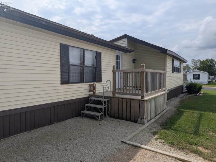 220 Maple Lane, Green Springs, 44836, 2 Bedroom Bedrooms, ,2 BathroomBathrooms,Residential,For Sale,Maple,20263784