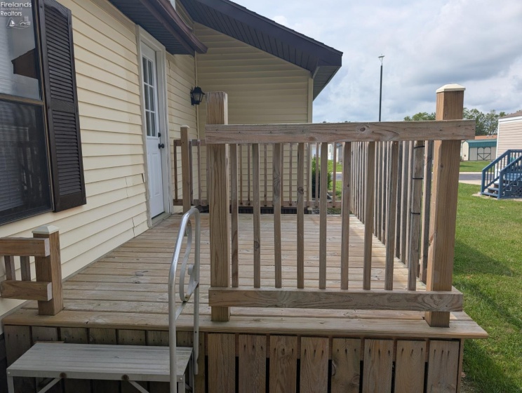 220 Maple Lane, Green Springs, 44836, 2 Bedroom Bedrooms, ,2 BathroomBathrooms,Residential,For Sale,Maple,20263784