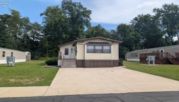 220 Maple Lane, Green Springs, 44836, 2 Bedroom Bedrooms, ,2 BathroomBathrooms,Residential,For Sale,Maple,20263784