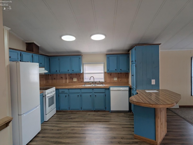 220 Maple Lane, Green Springs, 44836, 2 Bedroom Bedrooms, ,2 BathroomBathrooms,Residential,For Sale,Maple,20263784