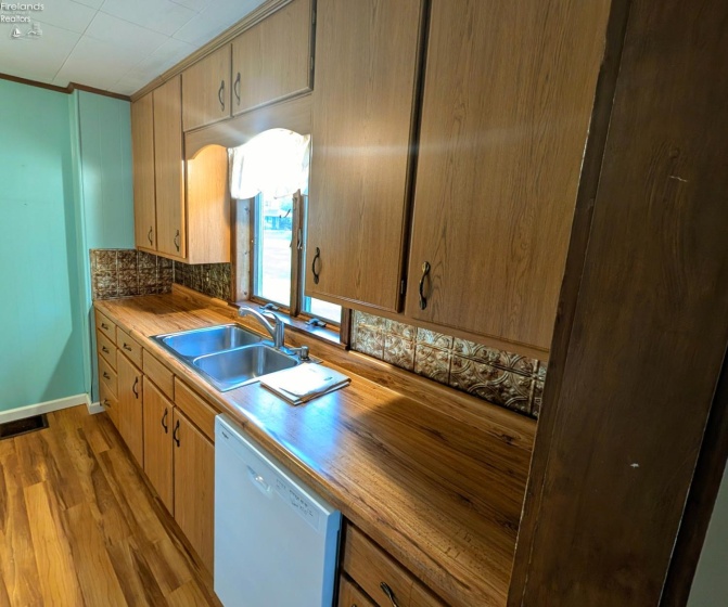 1352 County Road 320, Vickery, 43464, 2 Bedroom Bedrooms, ,2 BathroomBathrooms,Residential,For Sale,County Road 320,20264185