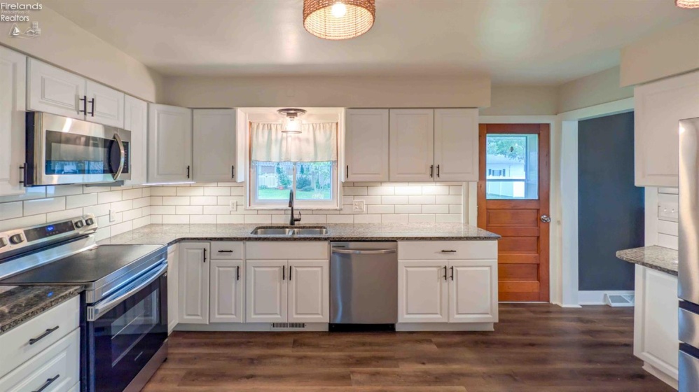 861 Fremont Street, Elmore, 43416, 3 Bedroom Bedrooms, ,2 BathroomBathrooms,Residential,For Sale,Fremont,20264229