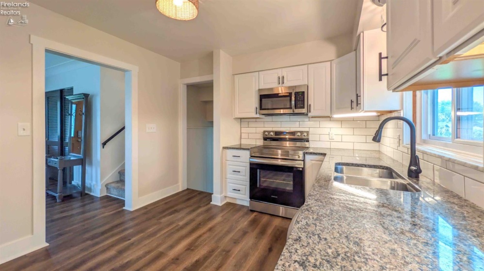 861 Fremont Street, Elmore, 43416, 3 Bedroom Bedrooms, ,2 BathroomBathrooms,Residential,For Sale,Fremont,20264229