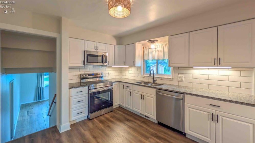 861 Fremont Street, Elmore, 43416, 3 Bedroom Bedrooms, ,2 BathroomBathrooms,Residential,For Sale,Fremont,20264229
