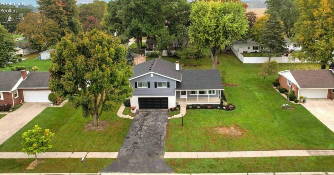 861 Fremont Street, Elmore, 43416, 3 Bedroom Bedrooms, ,2 BathroomBathrooms,Residential,For Sale,Fremont,20264229