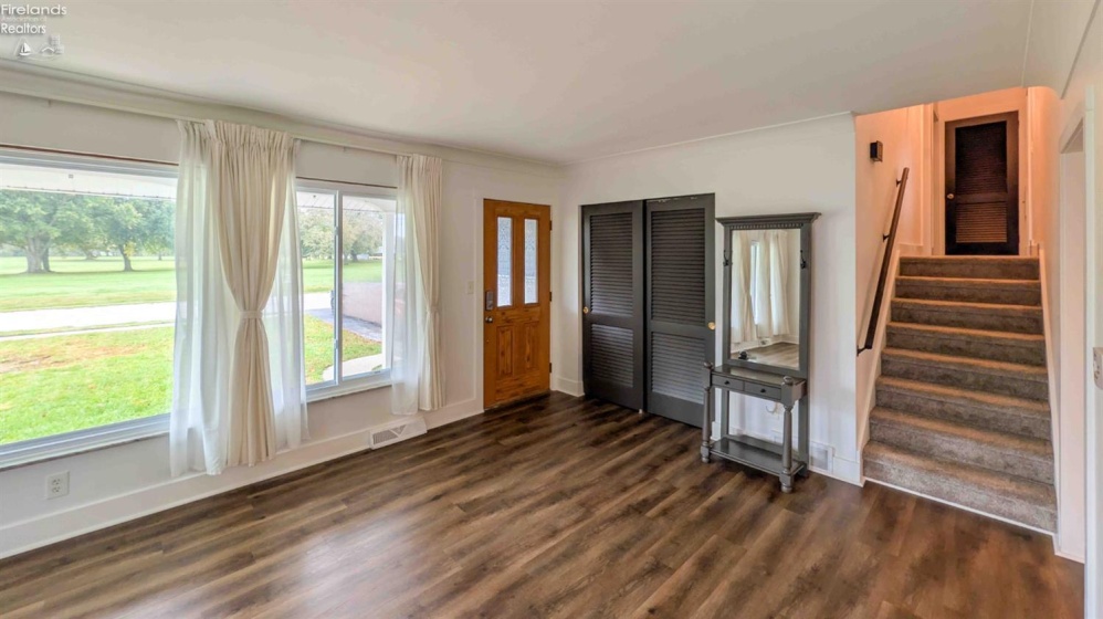861 Fremont Street, Elmore, 43416, 3 Bedroom Bedrooms, ,2 BathroomBathrooms,Residential,For Sale,Fremont,20264229