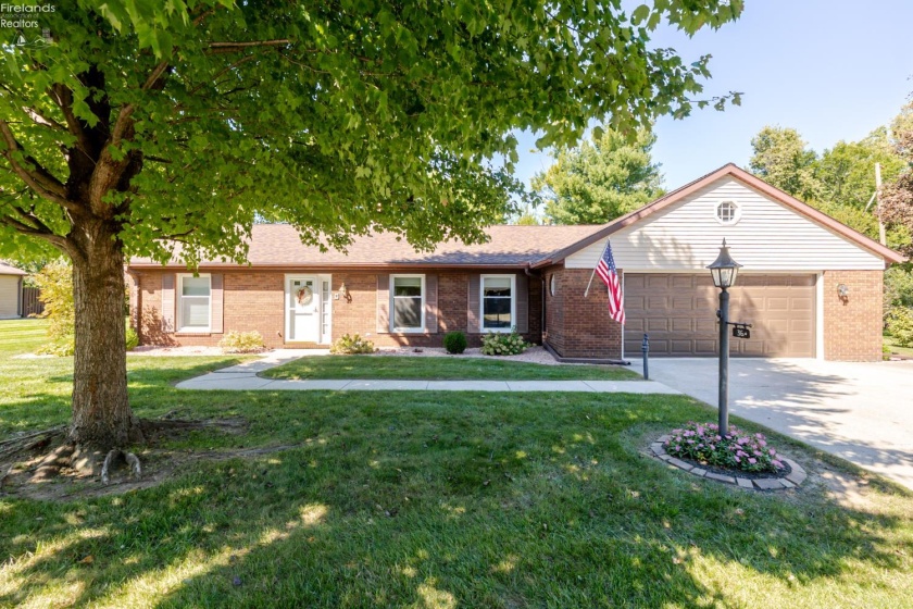 36 Shaker Court, Fremont, 43420, 2 Bedroom Bedrooms, ,3 BathroomBathrooms,Residential,For Sale,Shaker,20263882