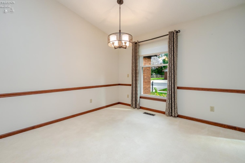 36 Shaker Court, Fremont, 43420, 2 Bedroom Bedrooms, ,3 BathroomBathrooms,Residential,For Sale,Shaker,20263882