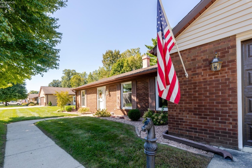36 Shaker Court, Fremont, 43420, 2 Bedroom Bedrooms, ,3 BathroomBathrooms,Residential,For Sale,Shaker,20263882
