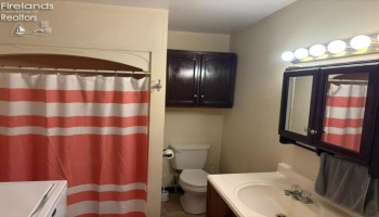 6859 S SR 100, Tiffin, 44883, 2 Bedroom Bedrooms, ,3 BathroomBathrooms,Residential,For Sale,S SR 100,20264238