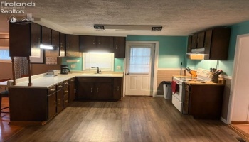 6859 S SR 100, Tiffin, 44883, 2 Bedroom Bedrooms, ,3 BathroomBathrooms,Residential,For Sale,S SR 100,20264238