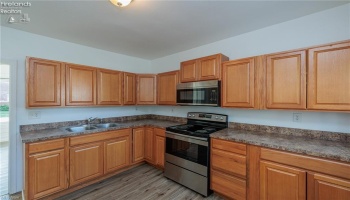 655 Erie Avenue, Lorain, 44052, 3 Bedroom Bedrooms, ,2 BathroomBathrooms,Residential,For Sale,Erie,20264243
