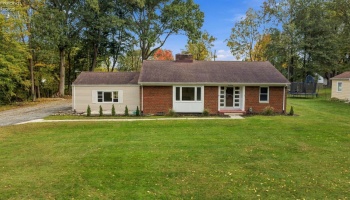 330 Riverside Drive, Tiffin, 44883, 3 Bedroom Bedrooms, ,2 BathroomBathrooms,Residential,For Sale,Riverside,20264246