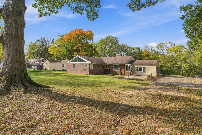 330 Riverside Drive, Tiffin, 44883, 3 Bedroom Bedrooms, ,2 BathroomBathrooms,Residential,For Sale,Riverside,20264246