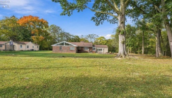 330 Riverside Drive, Tiffin, 44883, 3 Bedroom Bedrooms, ,2 BathroomBathrooms,Residential,For Sale,Riverside,20264246
