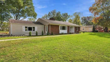 330 Riverside Drive, Tiffin, 44883, 3 Bedroom Bedrooms, ,2 BathroomBathrooms,Residential,For Sale,Riverside,20264246