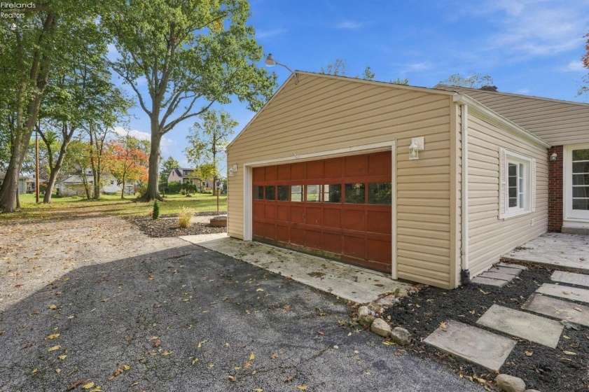 330 Riverside Drive, Tiffin, 44883, 3 Bedroom Bedrooms, ,2 BathroomBathrooms,Residential,For Sale,Riverside,20264246