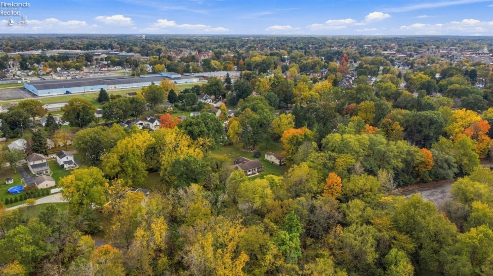 330 Riverside Drive, Tiffin, 44883, 3 Bedroom Bedrooms, ,2 BathroomBathrooms,Residential,For Sale,Riverside,20264246