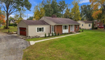 330 Riverside Drive, Tiffin, 44883, 3 Bedroom Bedrooms, ,2 BathroomBathrooms,Residential,For Sale,Riverside,20264246