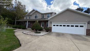 1481 Autumnwoods Drive, Fremont, 43420, 3 Bedroom Bedrooms, ,3 BathroomBathrooms,Residential,For Sale,Autumnwoods,20264255