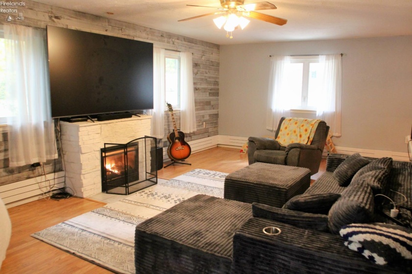 253 Portage Path, Willard, 44890, 2 Bedroom Bedrooms, ,2 BathroomBathrooms,Residential,For Sale,Portage Path,20264172