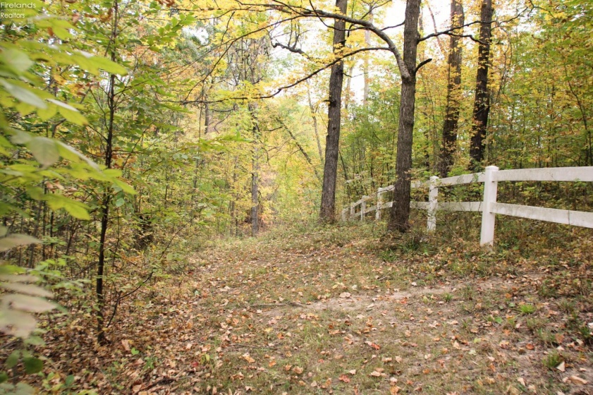 253 Portage Path, Willard, 44890, 2 Bedroom Bedrooms, ,2 BathroomBathrooms,Residential,For Sale,Portage Path,20264172