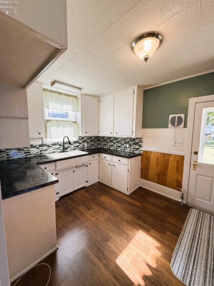 315 Locust Street, Oak Harbor, 43449, 2 Bedroom Bedrooms, ,1 BathroomBathrooms,Residential,For Sale,Locust,20264258