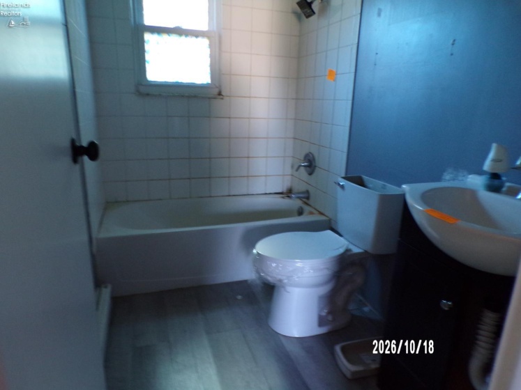 1058 Springwood Drive, Fremont, 43420, 3 Bedroom Bedrooms, ,1 BathroomBathrooms,Residential,For Sale,Springwood,20264262