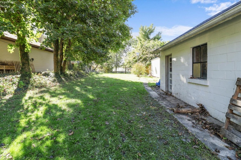 607 Main Street, Bellevue, 44811, 4 Bedroom Bedrooms, ,2 BathroomBathrooms,Residential,For Sale,Main,20263836