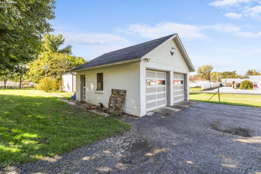 607 Main Street, Bellevue, 44811, 4 Bedroom Bedrooms, ,2 BathroomBathrooms,Residential,For Sale,Main,20263836