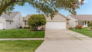7032 Longwater Dr., Maumee, 43537, 2 Bedroom Bedrooms, ,2 BathroomBathrooms,Residential,For Sale,Longwater Dr.,20264075