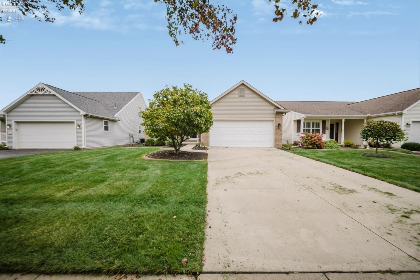 7032 Longwater Dr., Maumee, 43537, 2 Bedroom Bedrooms, ,2 BathroomBathrooms,Residential,For Sale,Longwater Dr.,20264075
