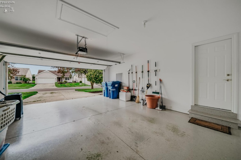 7032 Longwater Dr., Maumee, 43537, 2 Bedroom Bedrooms, ,2 BathroomBathrooms,Residential,For Sale,Longwater Dr.,20264075