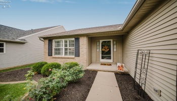 7032 Longwater Dr., Maumee, 43537, 2 Bedroom Bedrooms, ,2 BathroomBathrooms,Residential,For Sale,Longwater Dr.,20264075