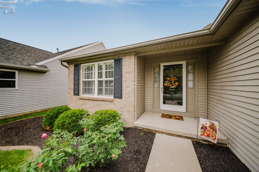 7032 Longwater Dr., Maumee, 43537, 2 Bedroom Bedrooms, ,2 BathroomBathrooms,Residential,For Sale,Longwater Dr.,20264075