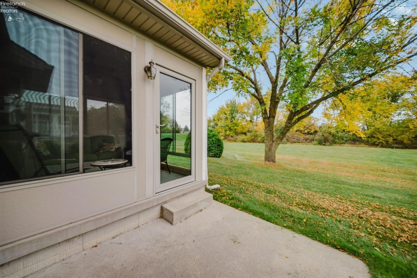 7032 Longwater Dr., Maumee, 43537, 2 Bedroom Bedrooms, ,2 BathroomBathrooms,Residential,For Sale,Longwater Dr.,20264075