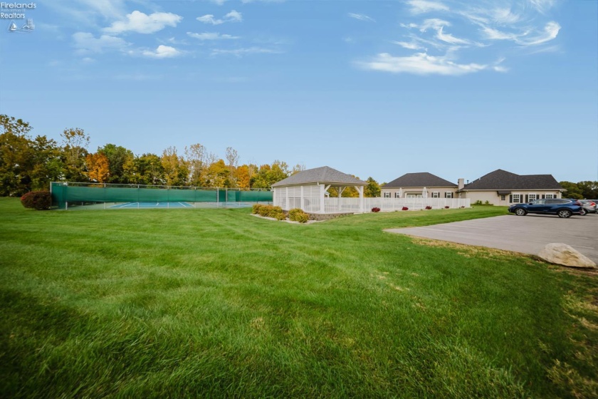 7032 Longwater Dr., Maumee, 43537, 2 Bedroom Bedrooms, ,2 BathroomBathrooms,Residential,For Sale,Longwater Dr.,20264075